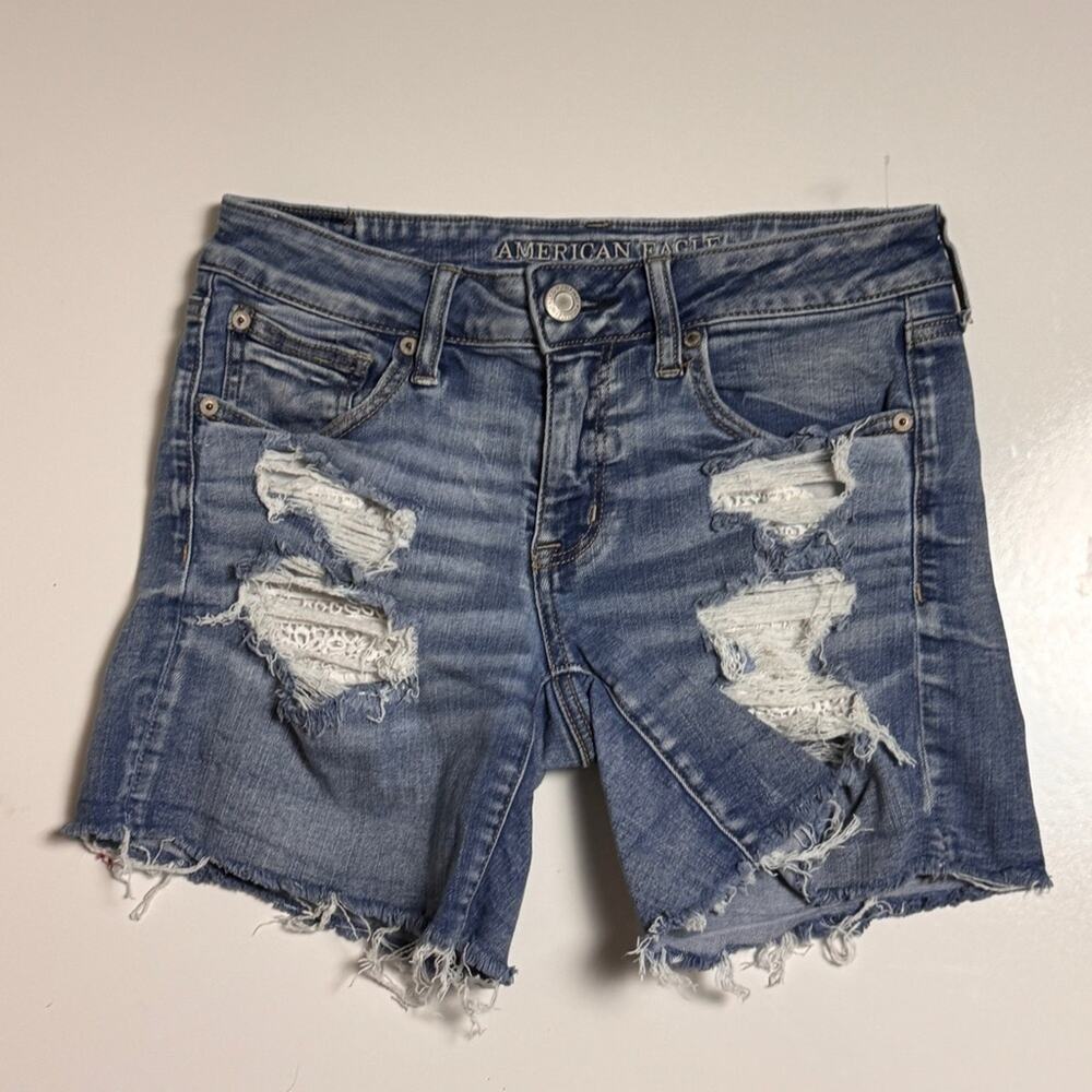 American Eagle Trendy Outfitters Women's Light Blue Ripped Jean Shorts Sz 8